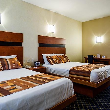 American Inn Hotel und Suites Delicias Exterior foto