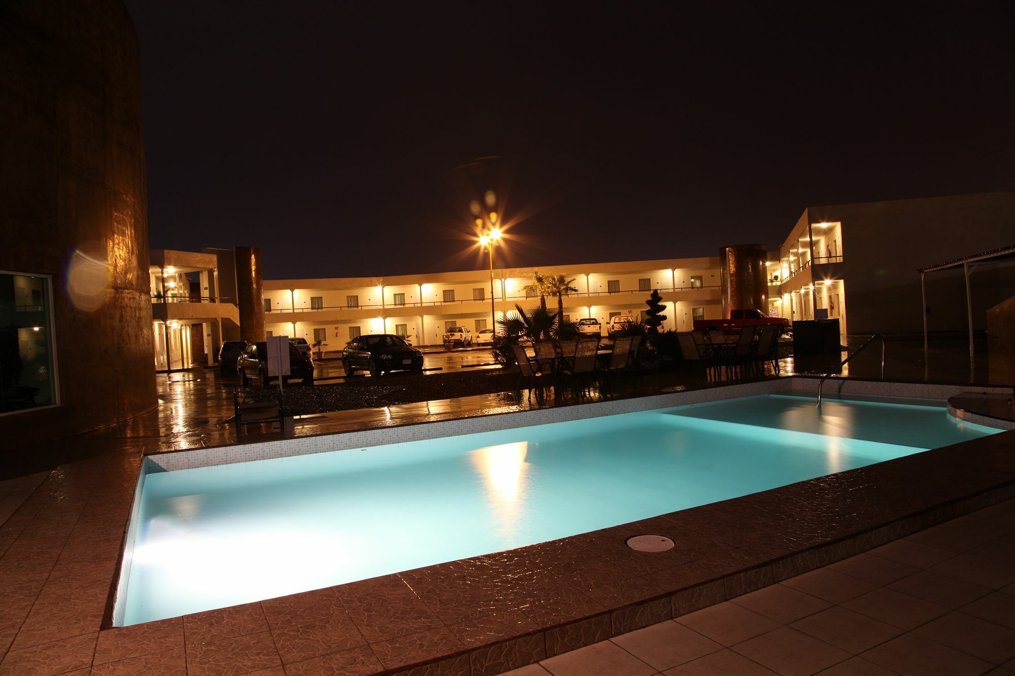 American Inn Hotel und Suites Delicias Exterior foto